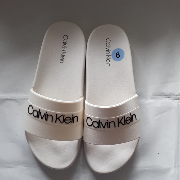 Calvin Klein White Slides - Picture 2 of 3